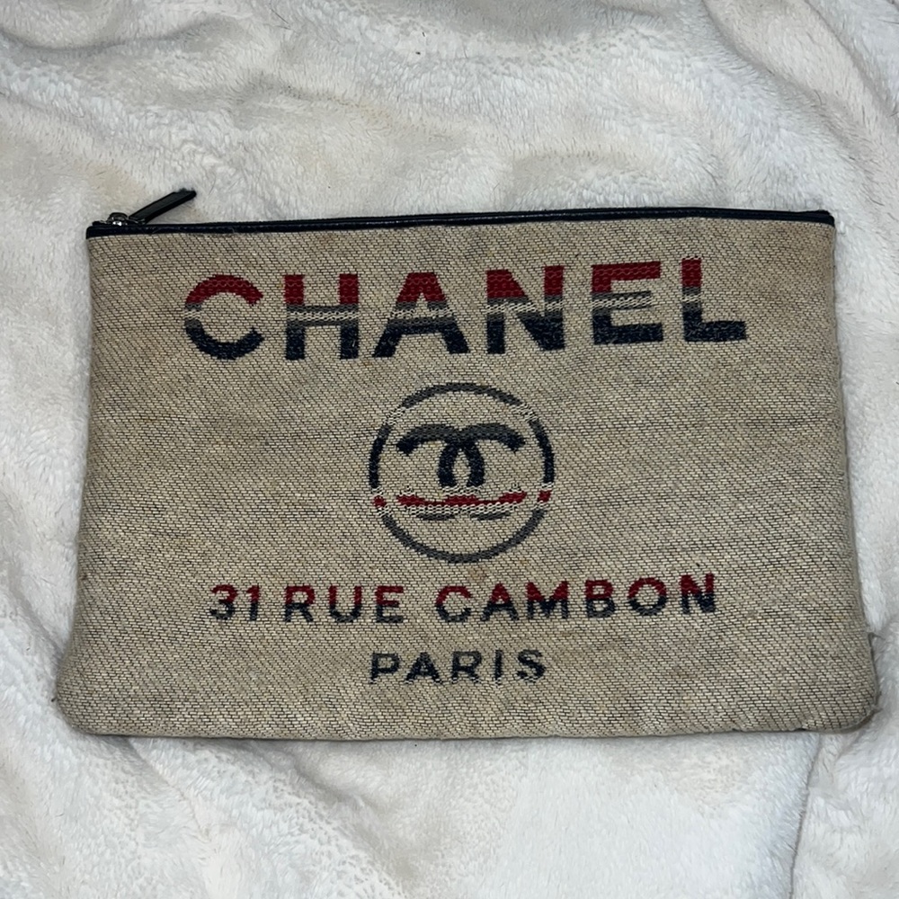 Chanel clutch